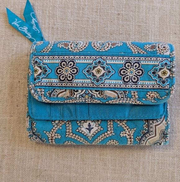 Vera Bradley Turquoise and Cream Patterned Wallet - Picture 1 of 4